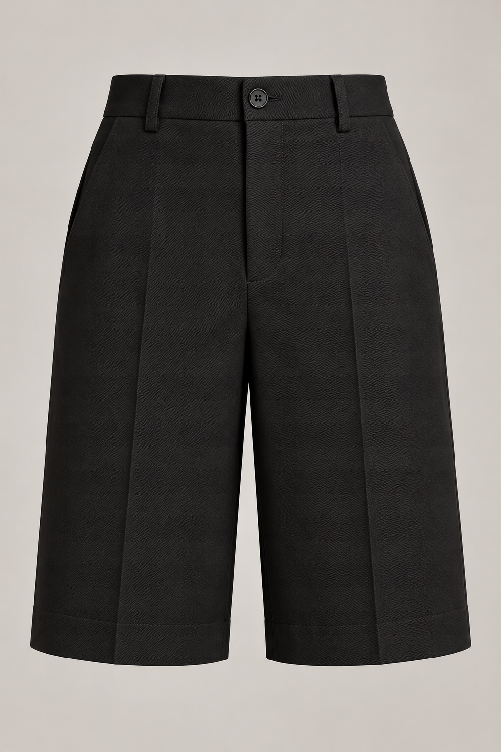 Tailored Bermuda Short in Ink black — Front