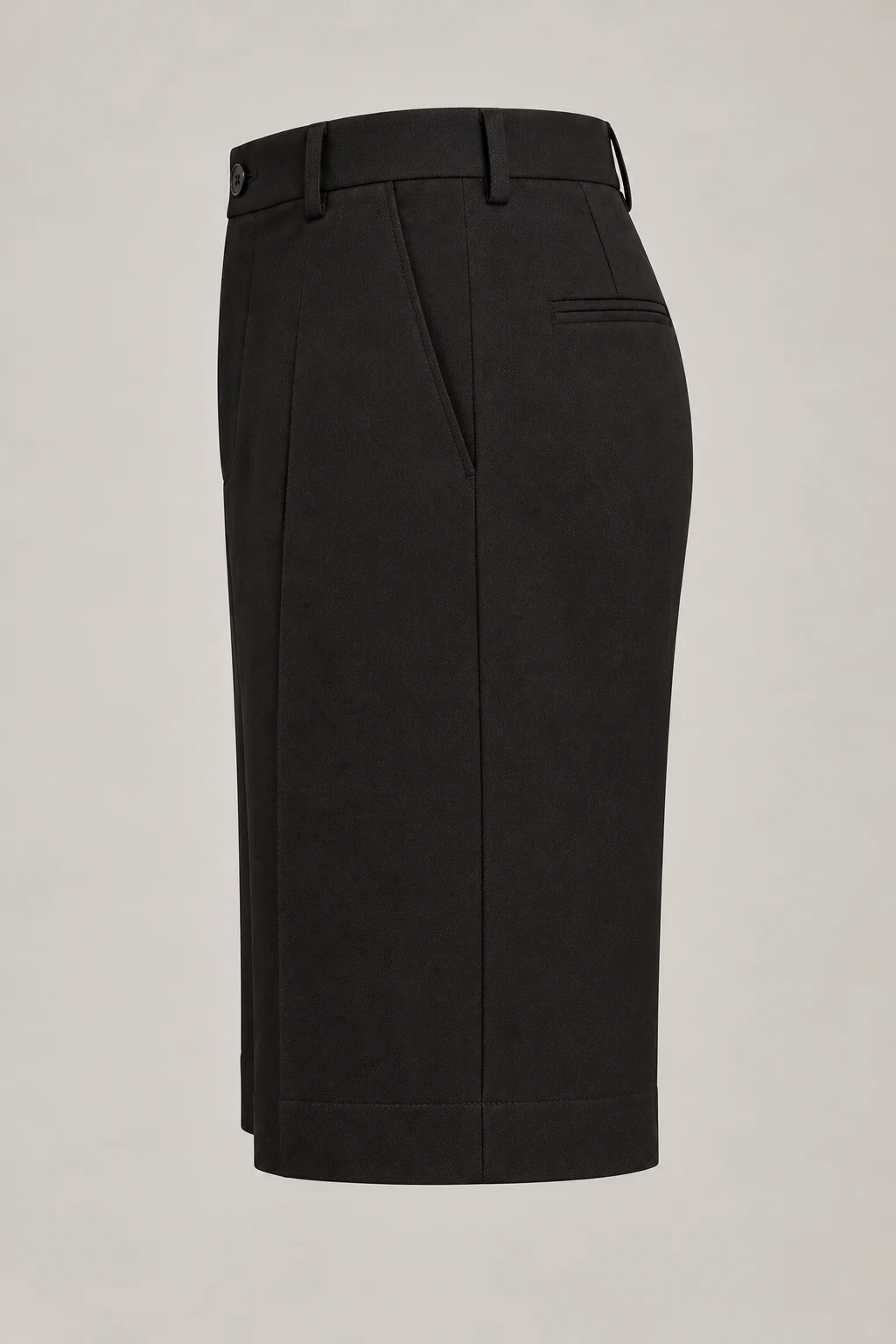 Tailored Bermuda Short in Ink black — Left side