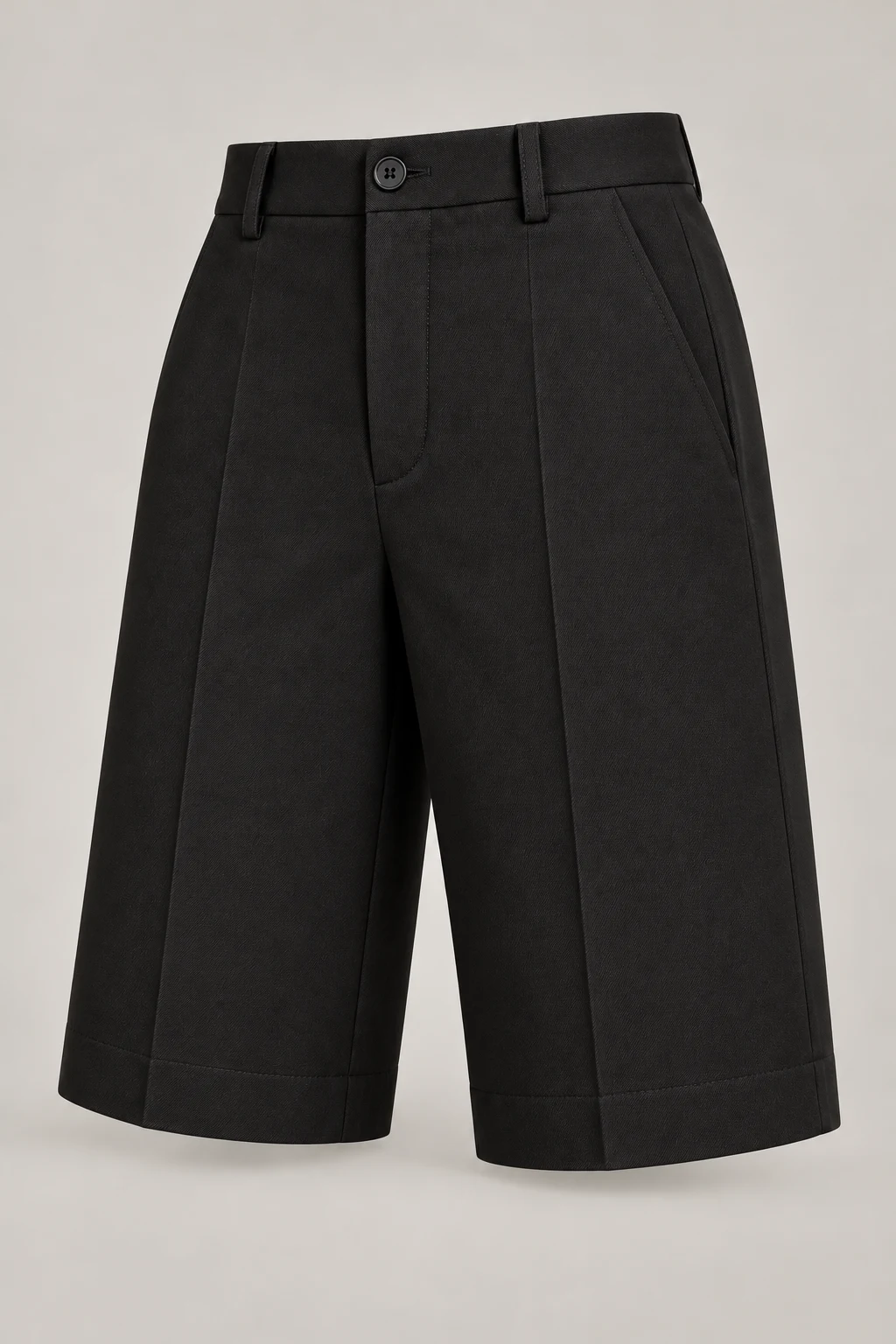 Tailored Bermuda Short in Ink black — Three-quarter