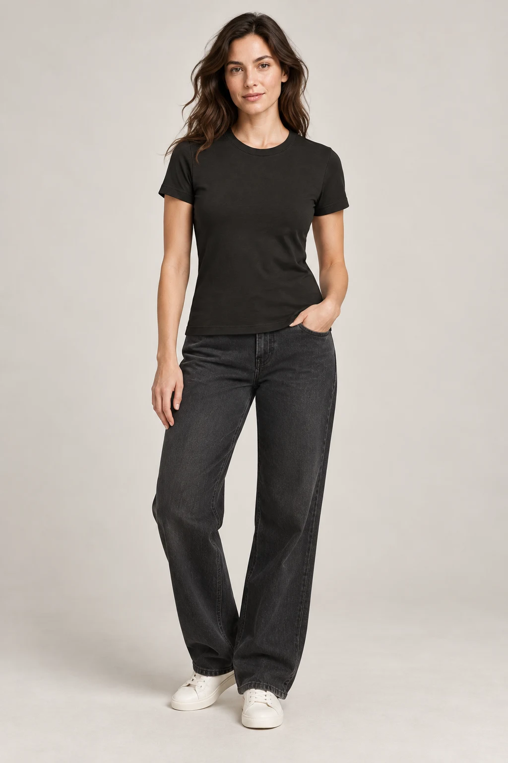 Sculpt Cotton Tee in Ink black — On model