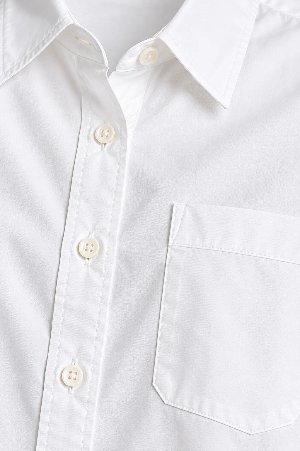 Everyday Poplin Shirt in White — Material detail
