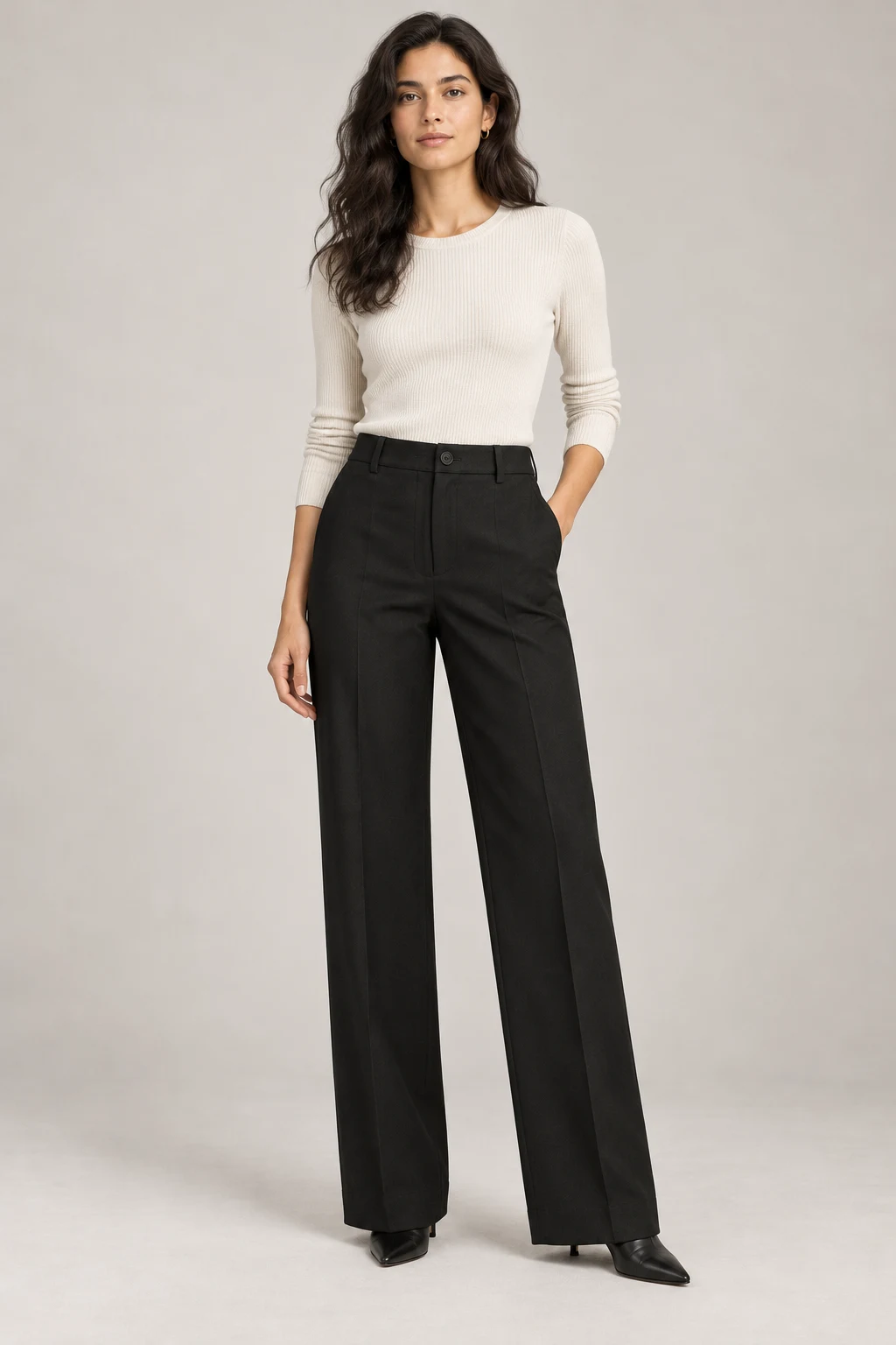 Straight City Trouser in Ink black — On model