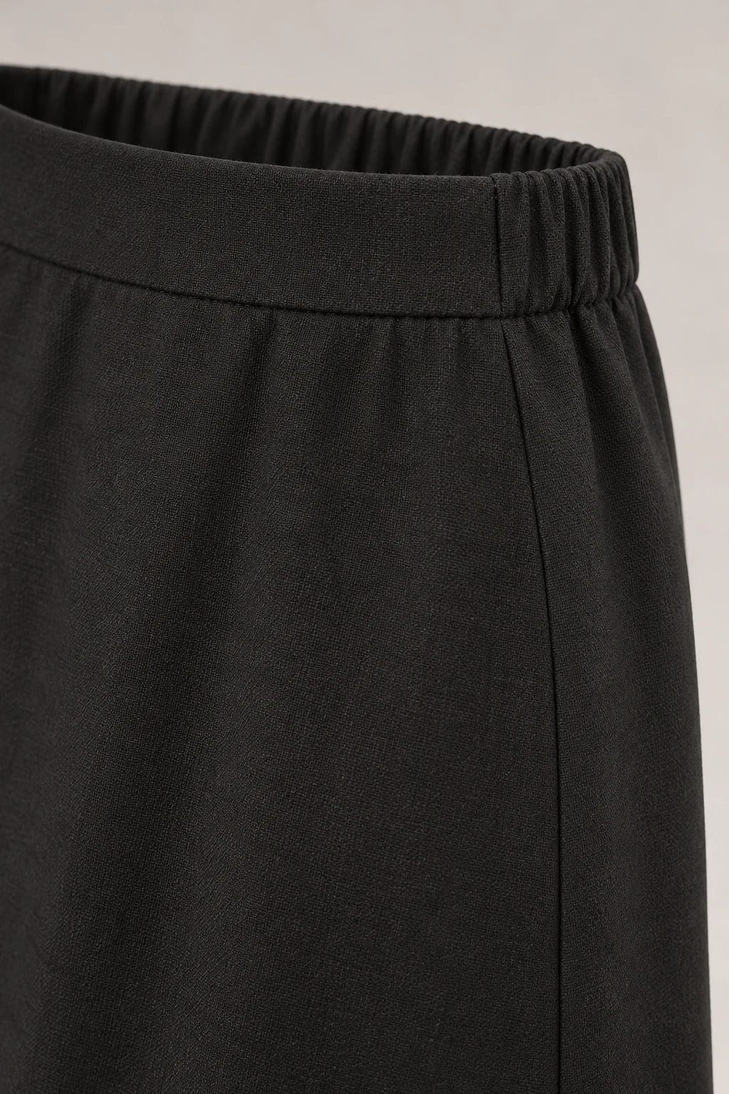 Everyday Midi Skirt in Ink black — Material detail