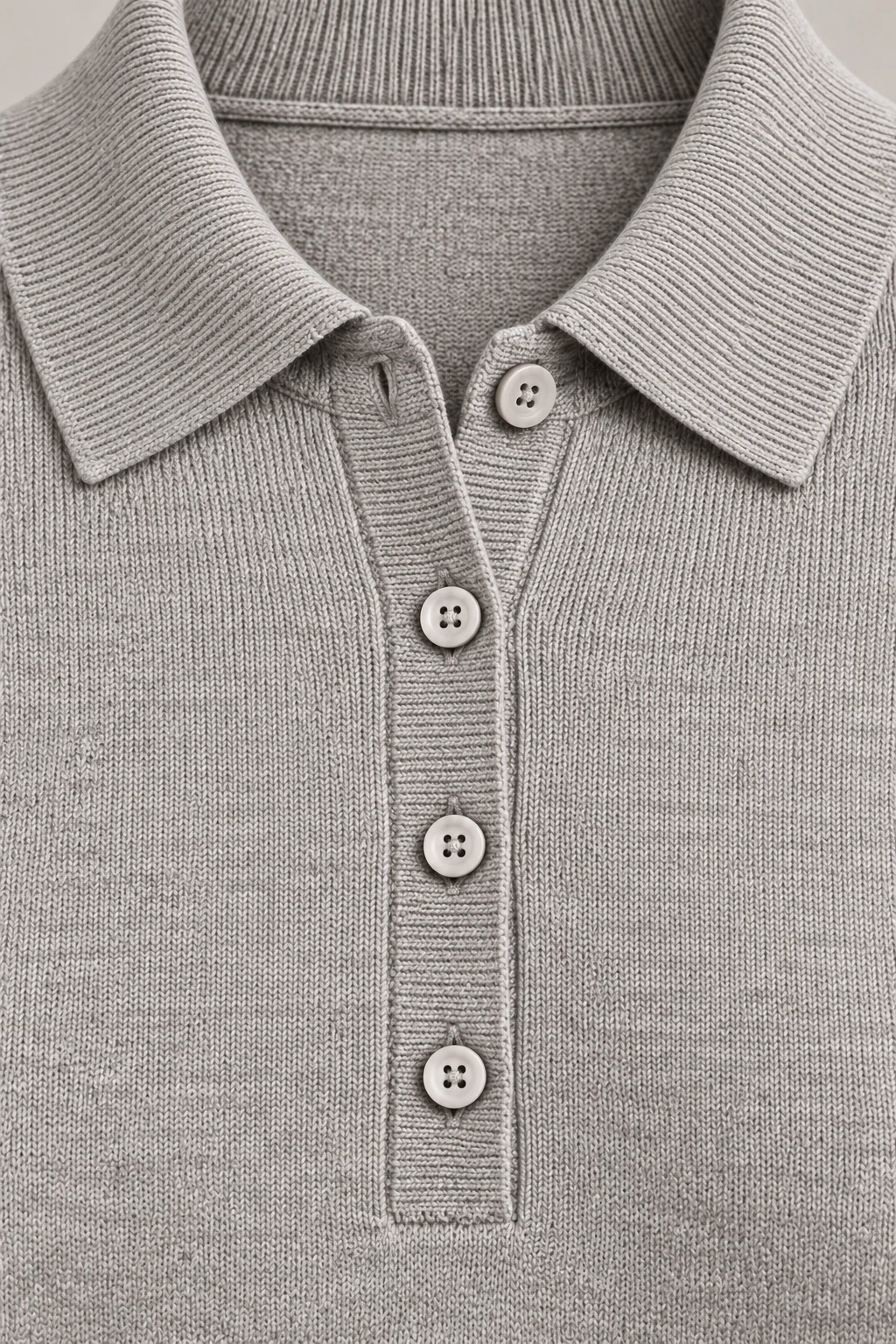 Merino-Blend Polo in Dove grey — Material detail